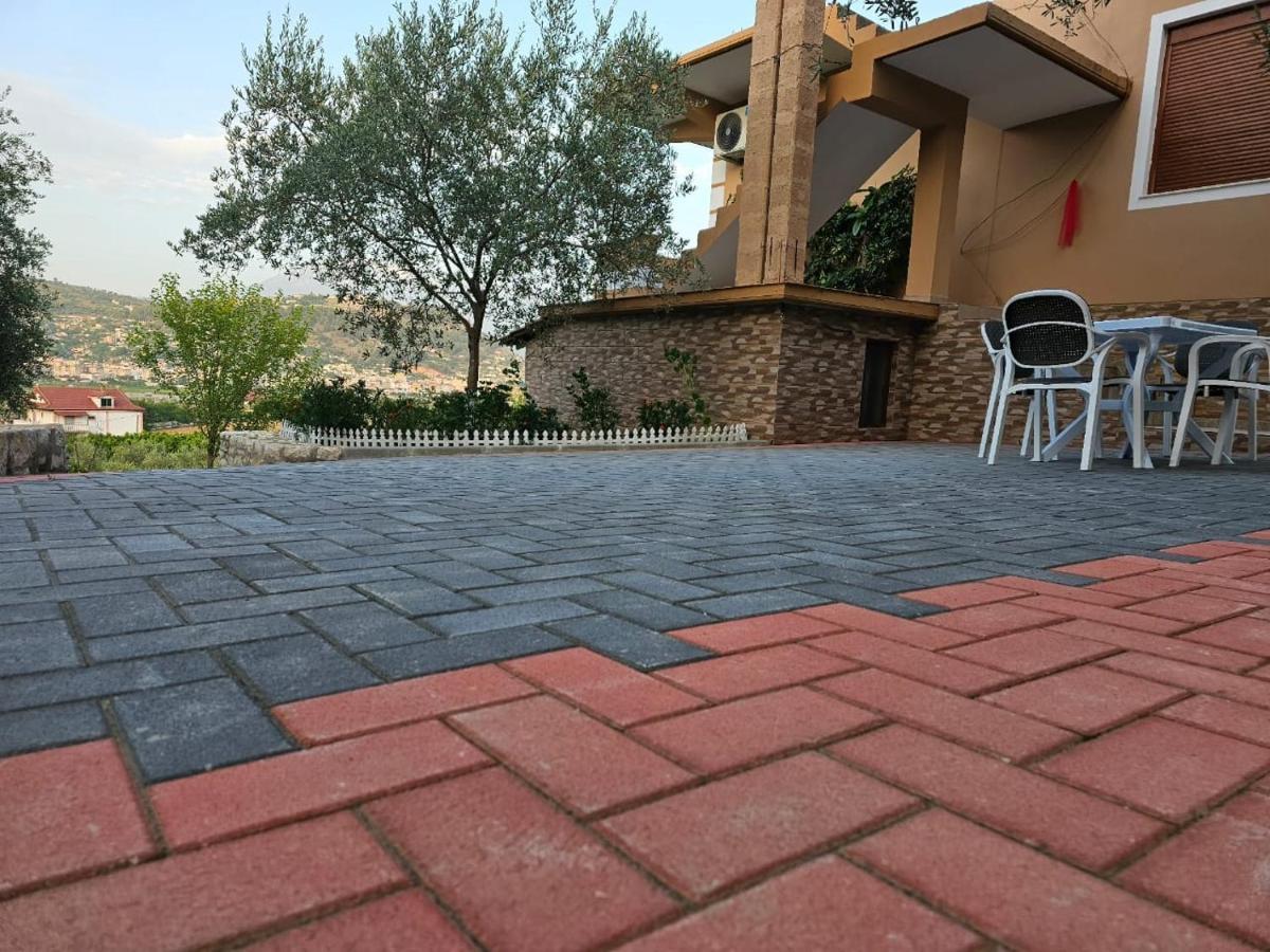 Guesthouse Iljaz Берат Екстер'єр фото