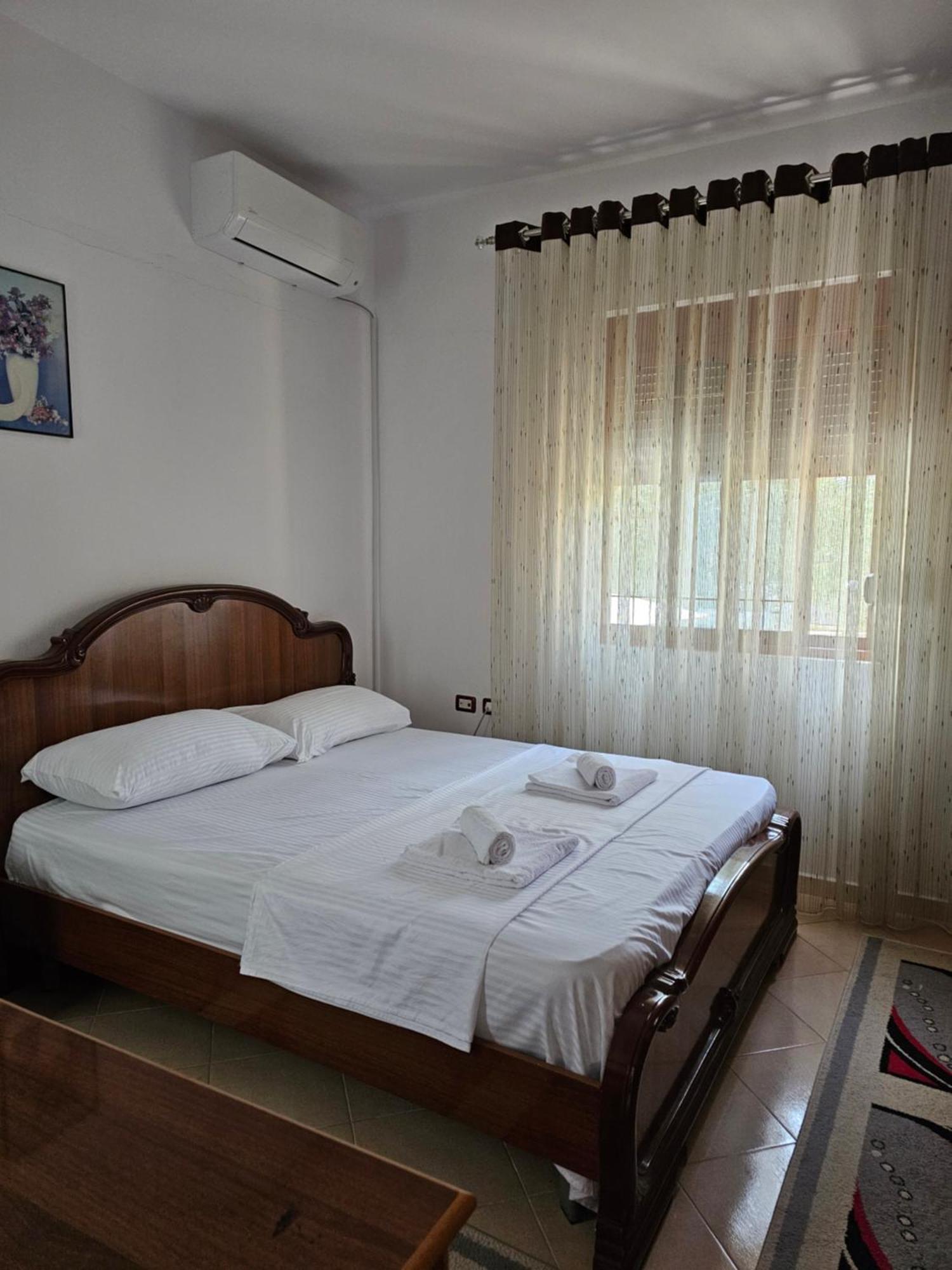 Guesthouse Iljaz Берат Екстер'єр фото